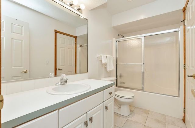 5970 Beechtree Drive, West Des Moines, IA 50266