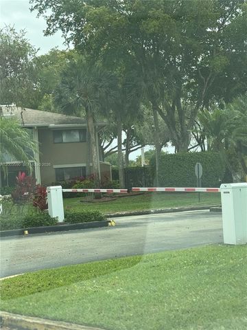 7703 Ashmont Cir 213, Tamarac, FL 33321