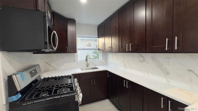 142 Green Street, Valley Stream, NY 11580