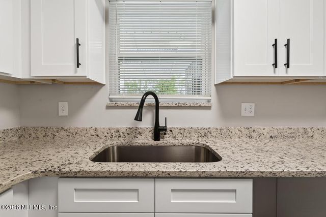 6873 MOTHER HUBBARD Drive, Jacksonville, FL 32210