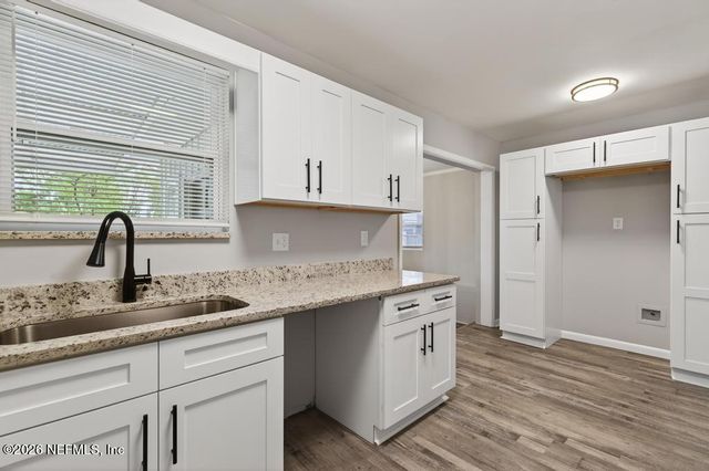 6873 MOTHER HUBBARD Drive, Jacksonville, FL 32210