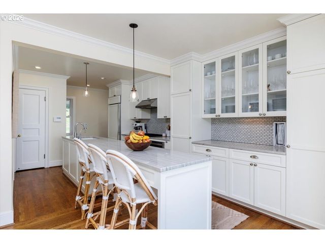 3515 Sw COUNCIL CREST Dr, Portland, OR 97239