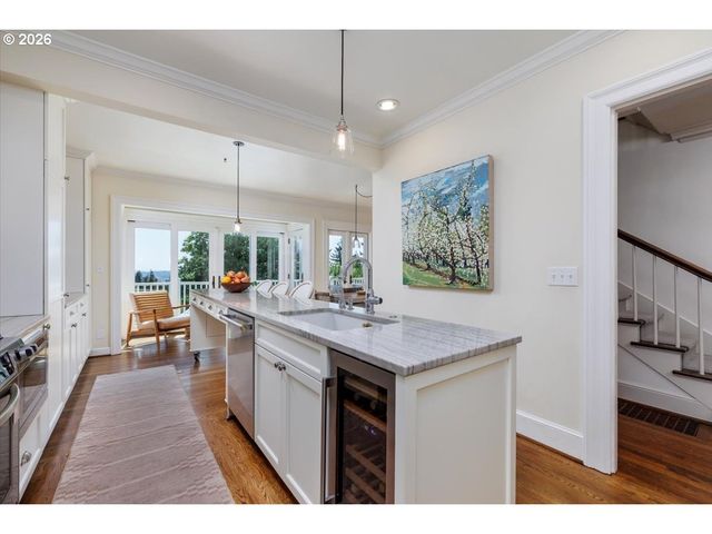 3515 Sw COUNCIL CREST Dr, Portland, OR 97239