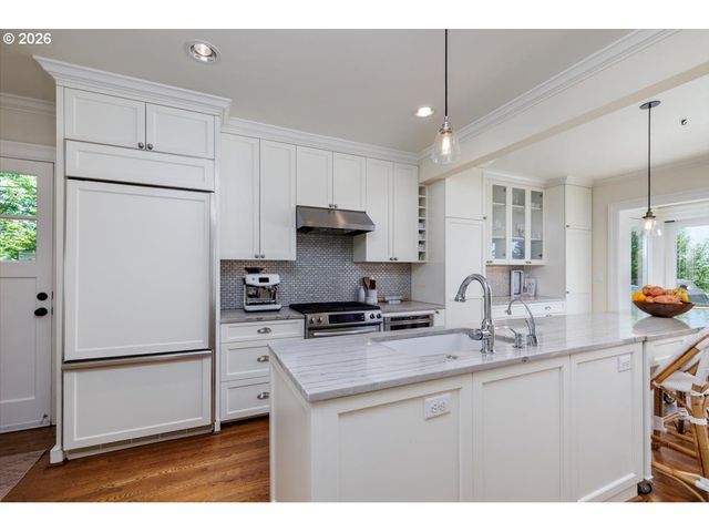 3515 Sw COUNCIL CREST Dr, Portland, OR 97239