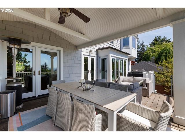 3515 Sw COUNCIL CREST Dr, Portland, OR 97239