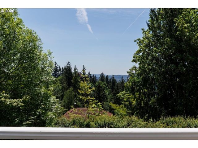 3515 Sw COUNCIL CREST Dr, Portland, OR 97239