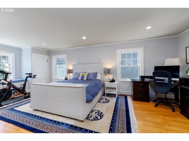 3515 Sw COUNCIL CREST Dr, Portland, OR 97239