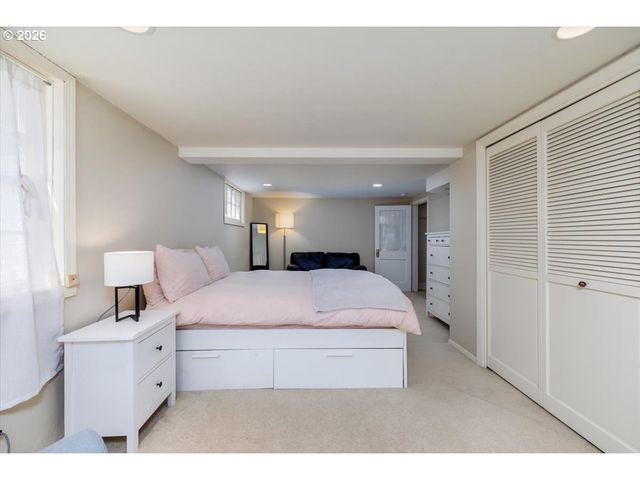 3515 Sw COUNCIL CREST Dr, Portland, OR 97239