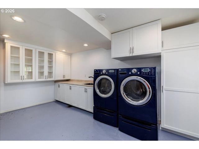 3515 Sw COUNCIL CREST Dr, Portland, OR 97239