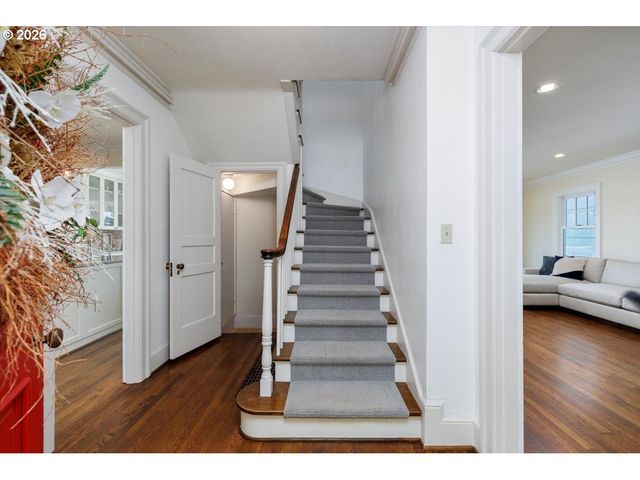 3515 Sw COUNCIL CREST Dr, Portland, OR 97239