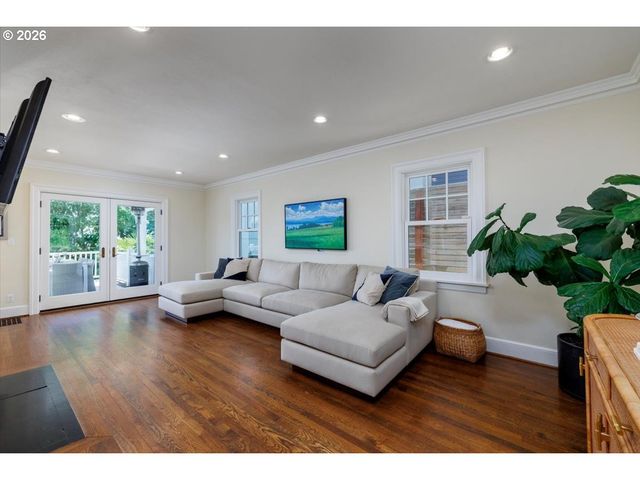 3515 Sw COUNCIL CREST Dr, Portland, OR 97239
