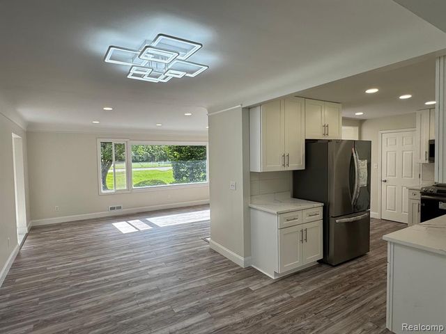 28670 Inkster Road, Southfield, MI 48034