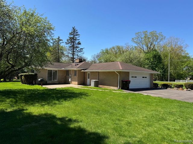 28670 Inkster Road, Southfield, MI 48034