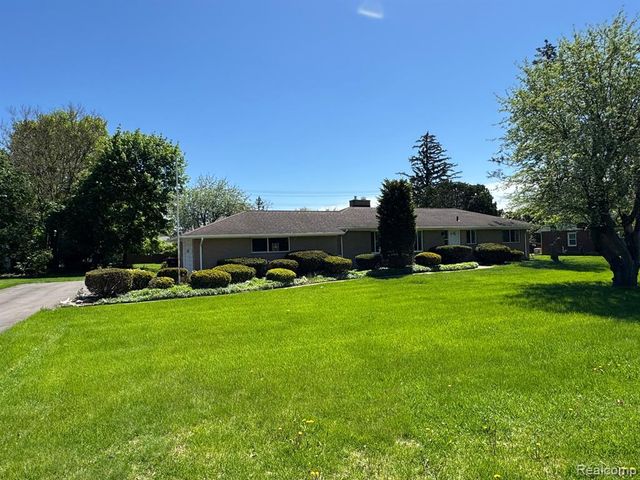 28670 Inkster Road, Southfield, MI 48034