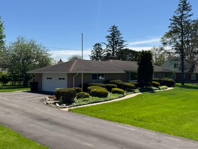 28670 Inkster Road, Southfield, MI 48034