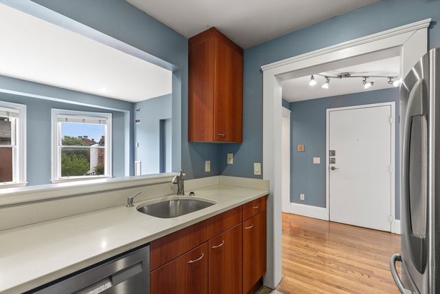 492 Massachusetts Ave 41, Boston, MA 02118