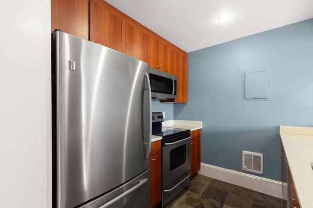492 Massachusetts Ave 41, Boston, MA 02118