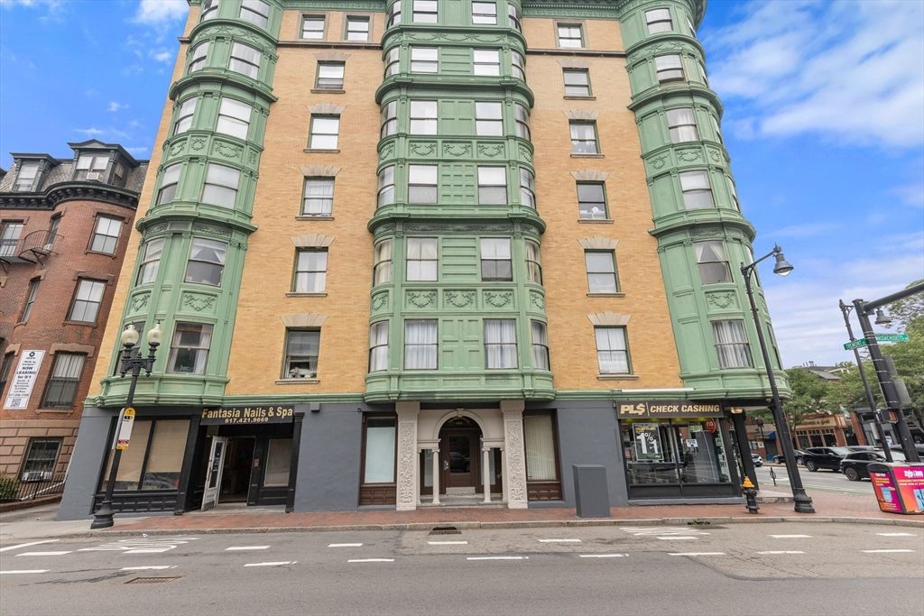 492 Massachusetts Ave 41, Boston, MA 02118