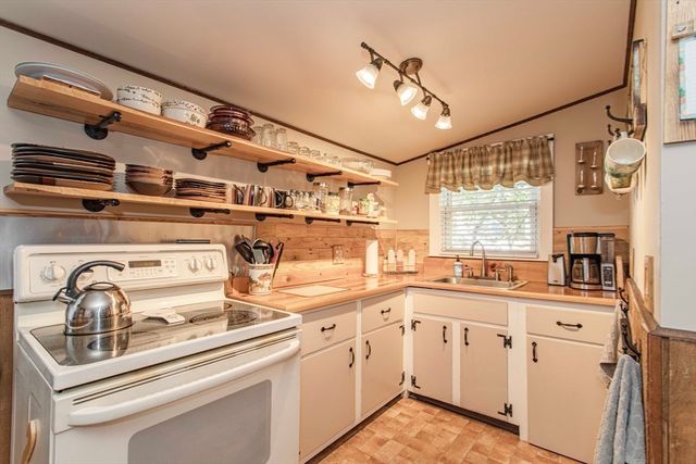 702 Central Street, Stoughton, MA 02072