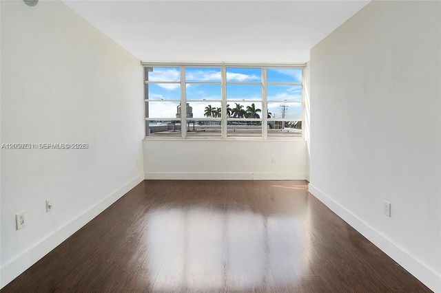 2016 Bay Dr 304, Miami Beach, FL 33141