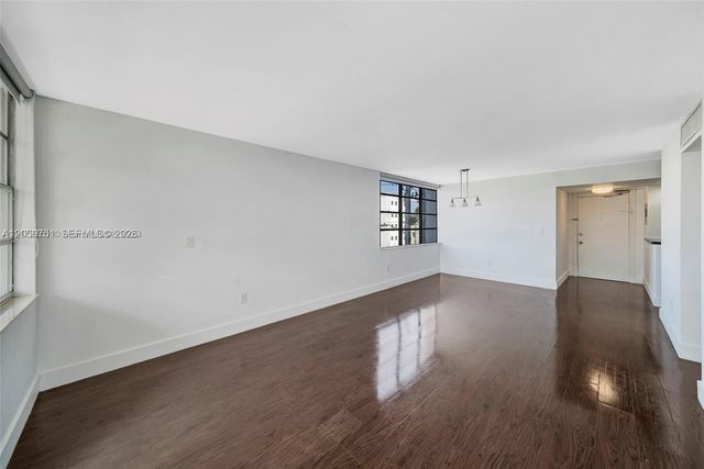 2016 Bay Dr 304, Miami Beach, FL 33141