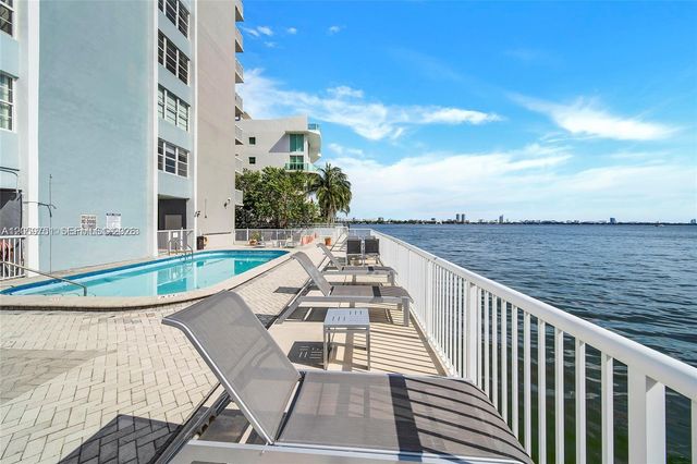 2016 Bay Dr 304, Miami Beach, FL 33141