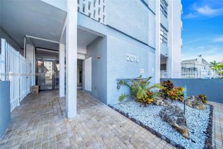 2016 Bay Dr 304, Miami Beach, FL 33141