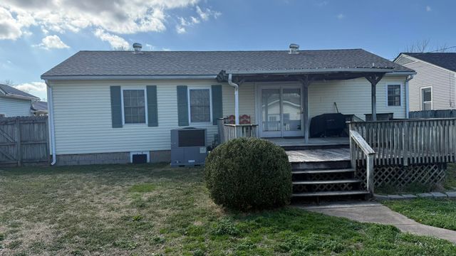 1916 C St NE, Miami, OK 74354