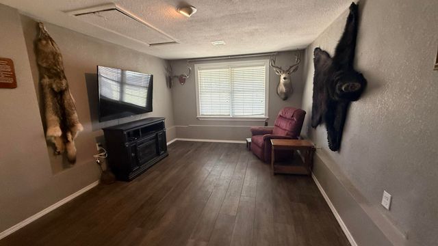 1916 C St NE, Miami, OK 74354