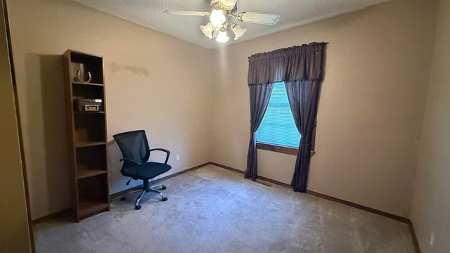 1916 C St NE, Miami, OK 74354