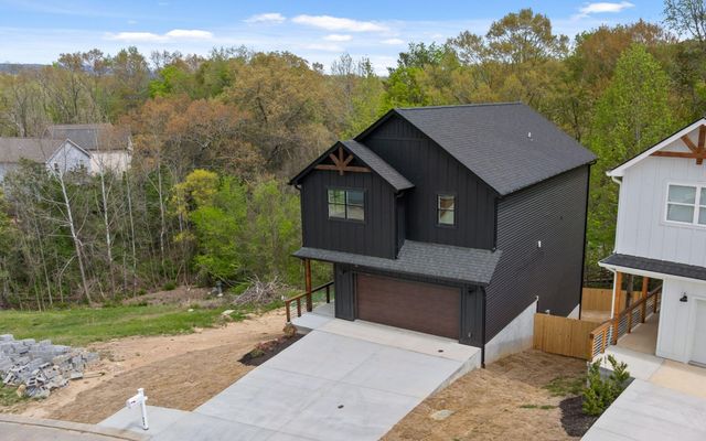 459 Candytuft Lane, Hixson, TN 37343