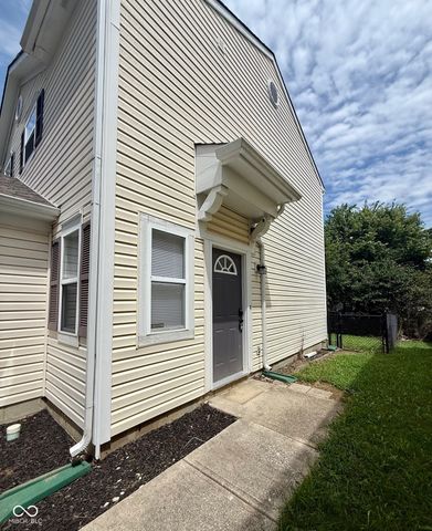 4483 Connaught East D, Plainfield, IN 46168