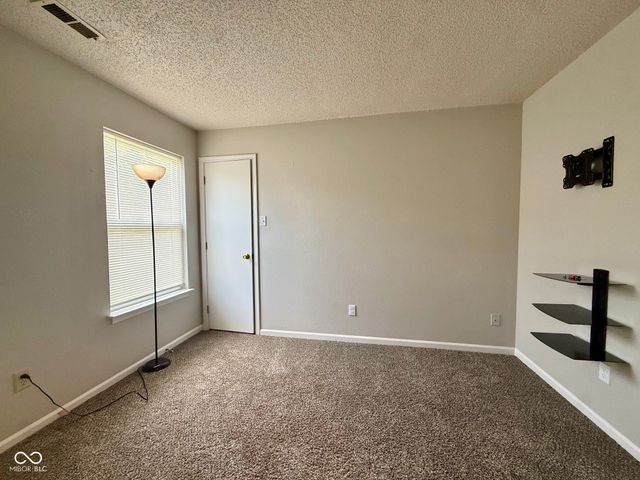 4483 Connaught East D, Plainfield, IN 46168