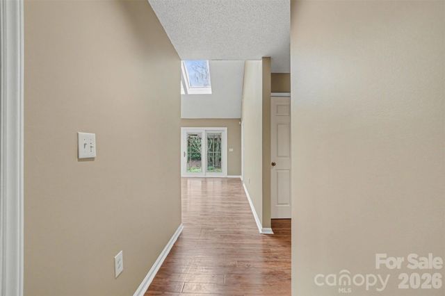 1742 NE 12th Street, Hickory, NC 28601