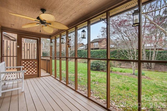 1742 NE 12th Street, Hickory, NC 28601