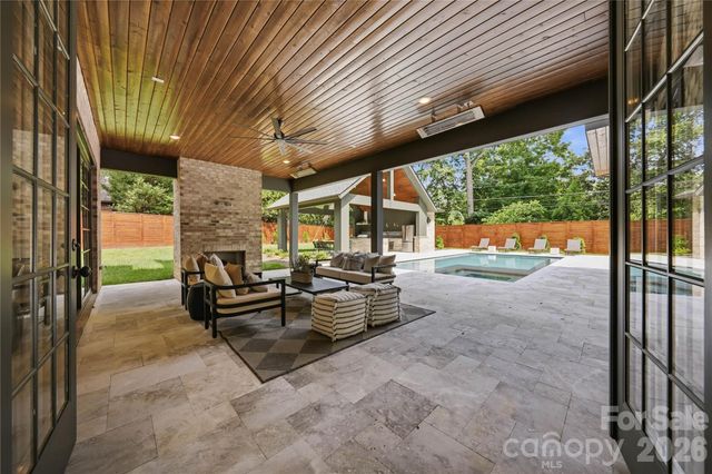 154 N Canterbury Road, Charlotte, NC 28211