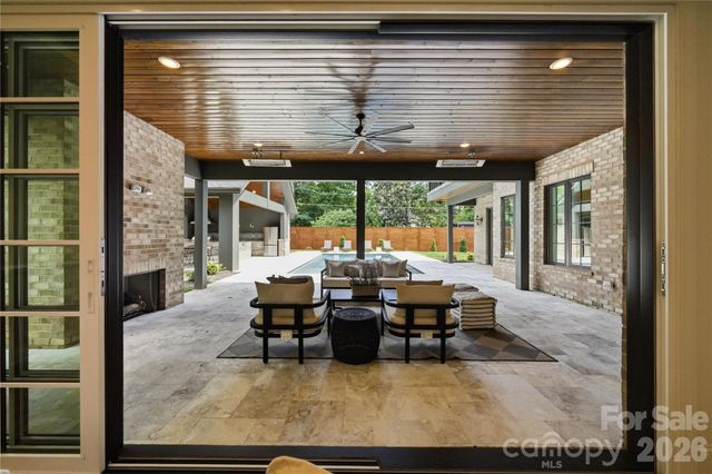154 N Canterbury Road, Charlotte, NC 28211