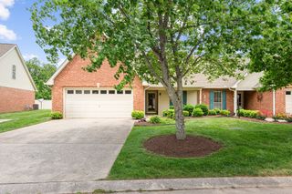 404 Biltmore Cir, Murfreesboro, TN 37128