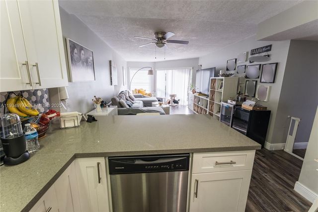 8810 SW 132nd Pl 404DN, Miami, FL 33186