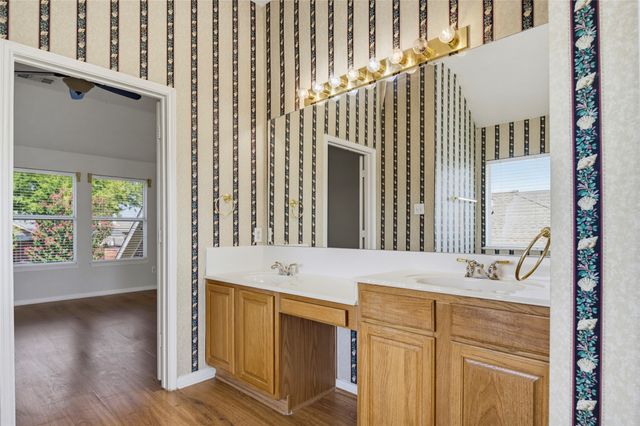 4549 Shadowridge Drive, The Colony, TX 75056
