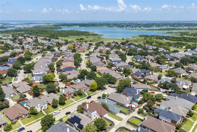 4549 Shadowridge Drive, The Colony, TX 75056