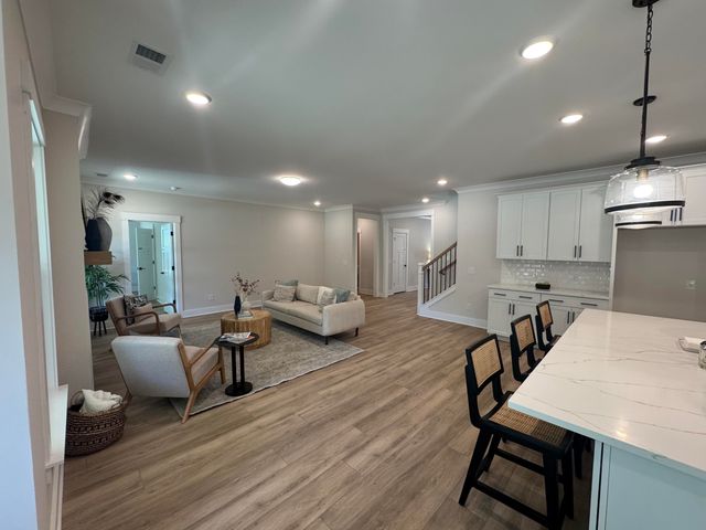 1956 Central Avenue, Summerville, SC 29483