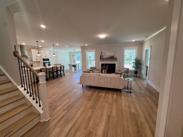 1956 Central Avenue, Summerville, SC 29483