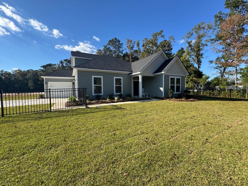 1956 Central Avenue, Summerville, SC 29483