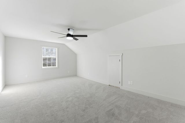 701 Rocky Ridge Cir, La Vergne, TN 37086