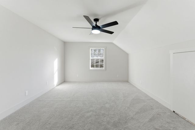 701 Rocky Ridge Cir, La Vergne, TN 37086