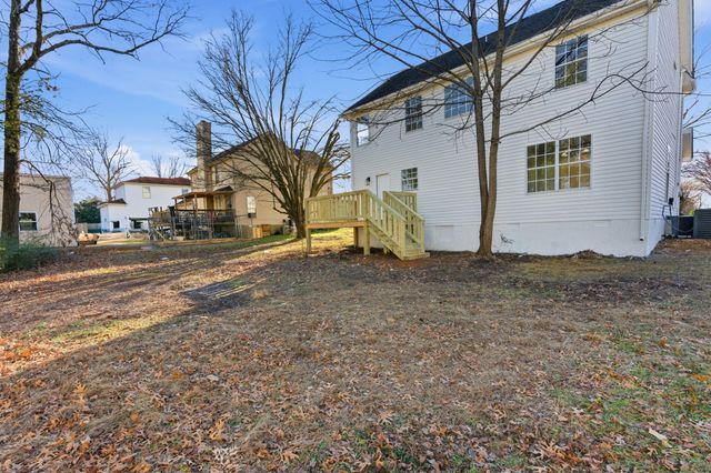 701 Rocky Ridge Cir, La Vergne, TN 37086