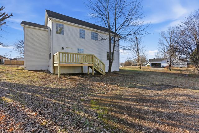 701 Rocky Ridge Cir, La Vergne, TN 37086