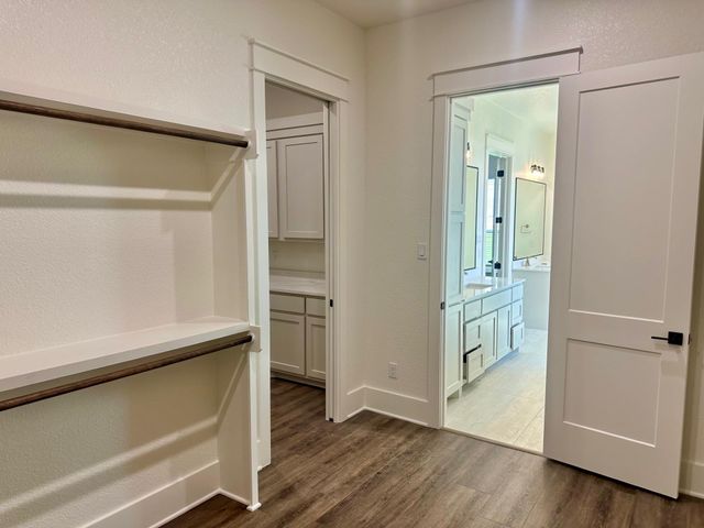 1713 Kellan DR, Salado, TX 76571