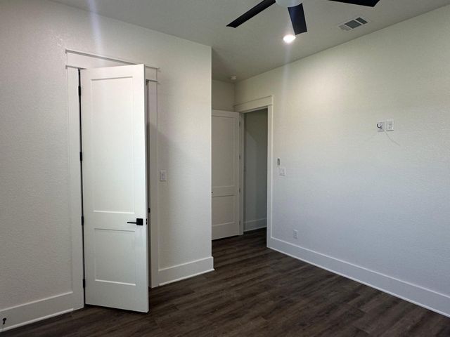 1713 Kellan DR, Salado, TX 76571